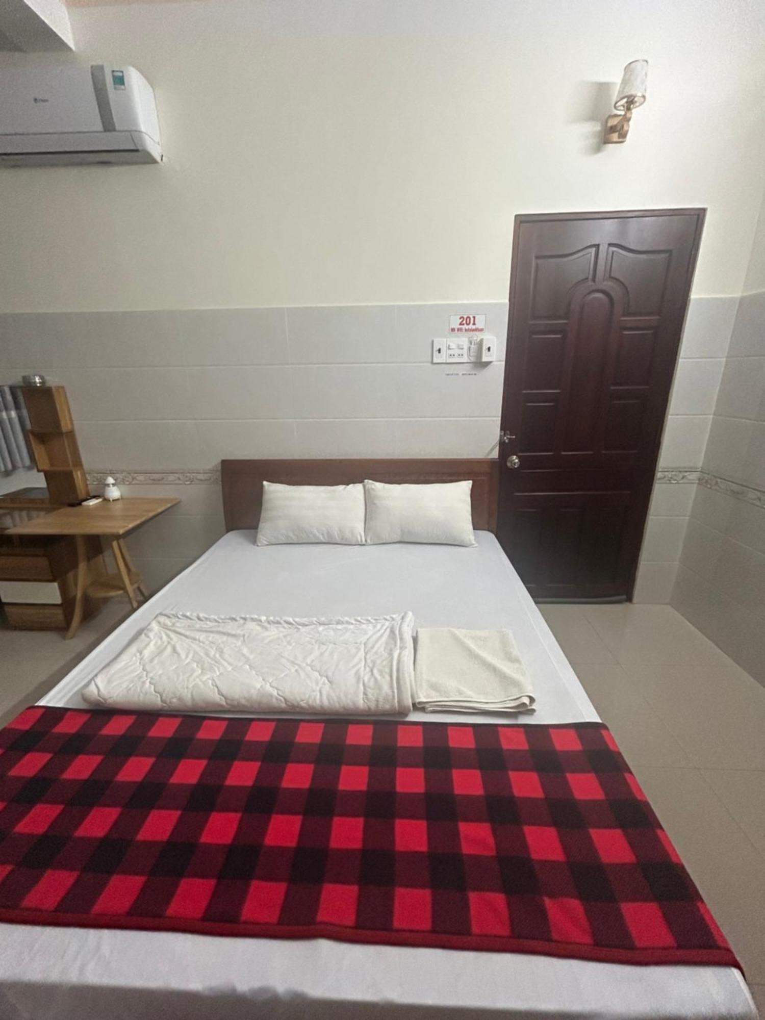 Hotel Anh Tuan Bac Lieu Buitenkant foto